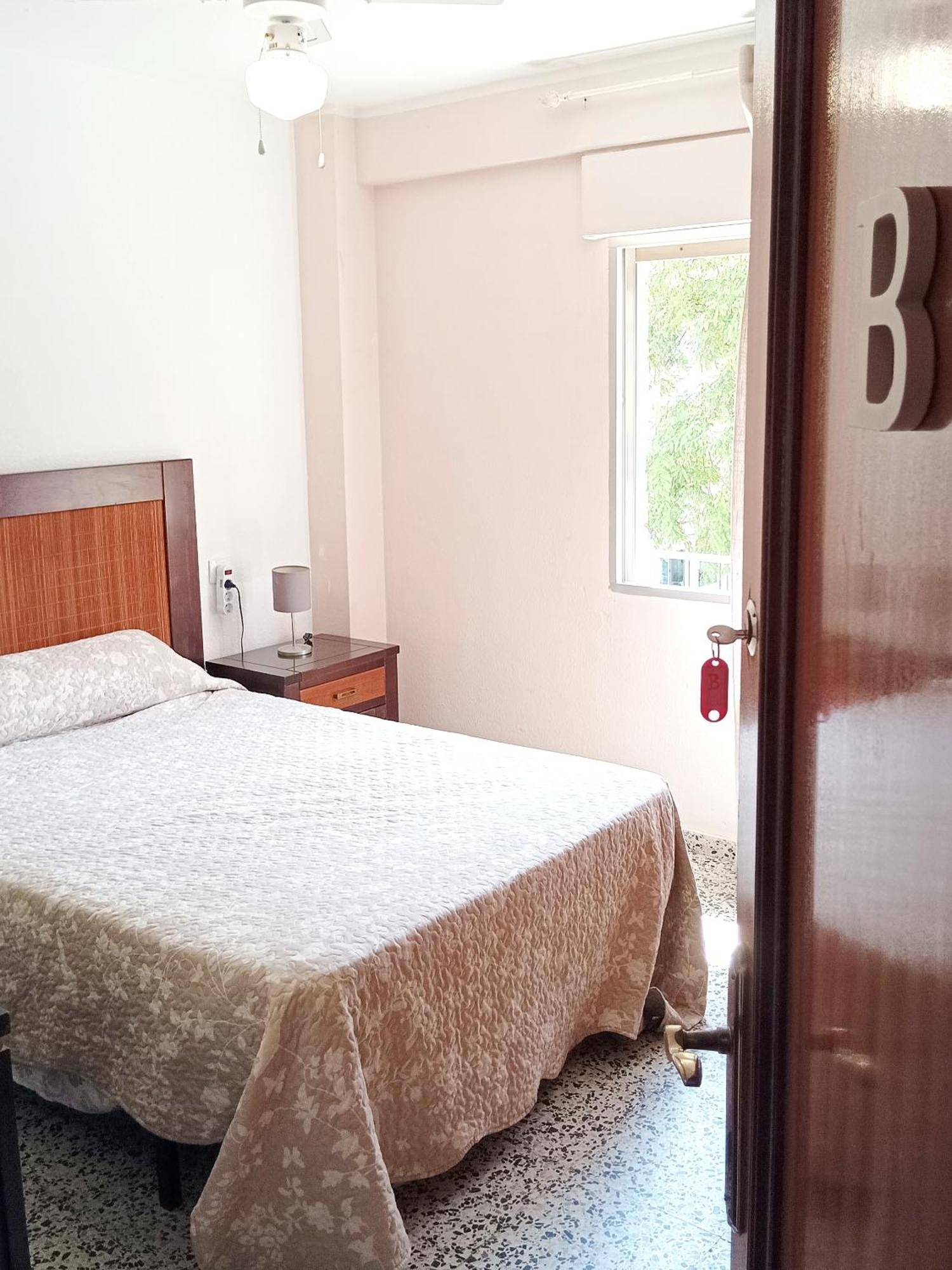 Habitaciones En Apartamento Compartido Delicias Room Cerca Del Mar, Aeropuerto, Ave Y Metro 马拉加 外观 照片