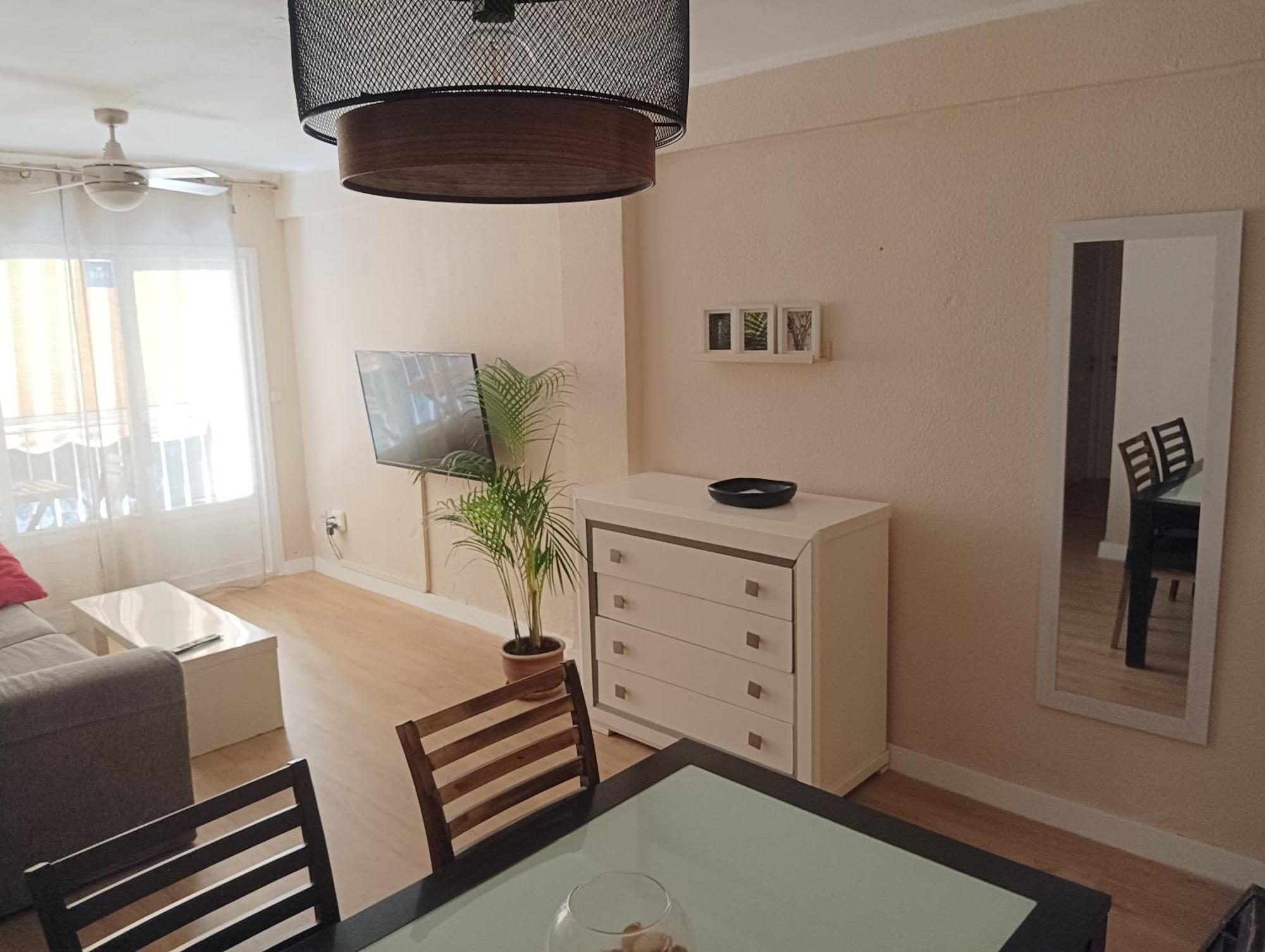 Habitaciones En Apartamento Compartido Delicias Room Cerca Del Mar, Aeropuerto, Ave Y Metro 马拉加 外观 照片